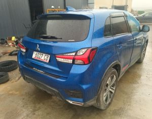 MITSUBISHI Outlander Sport 2020 2.4 - 6