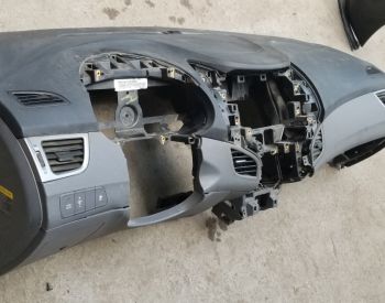 HYUNDAI Elantra 2010-2013 - 2