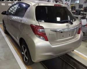 TOYOTA Vitz 2006 1.3 - 4