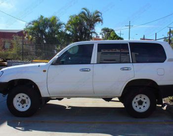 TOYOTA Land Cruiser 2000 4.2 - 3