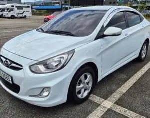 HYUNDAI Accent 2012 1.4