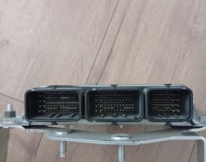 NISSAN Skyline 2007-2014 - 4