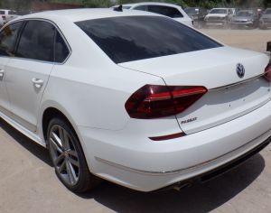 VOLKSWAGEN Passat 2017 1.8 - 7