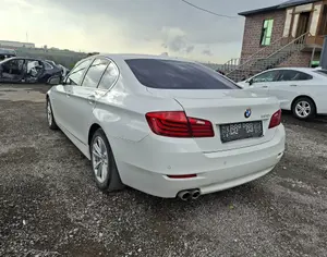 BMW 535 2016 3.0 - 7