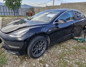 TESLA Model 3 2018 0.1