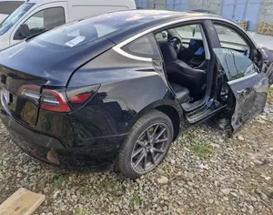 TESLA Model 3 2018 0.1 - 4