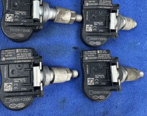 HYUNDAI Elantra - 1