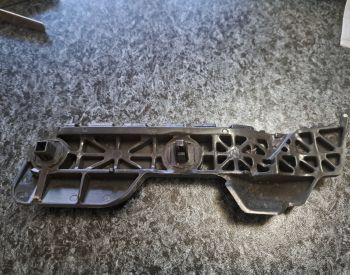 TOYOTA Yaris 2008-2013 - 2