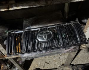 TOYOTA Land Cruiser Prado 2014 4.0 - 10