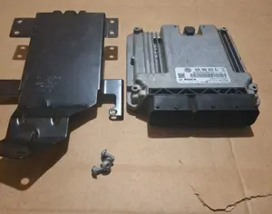 PORSCHE Cayenne Bosch MED17.1.6 engine control unit. - 3