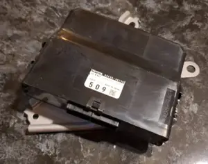 TOYOTA Highlander 4WD control computer - 2
