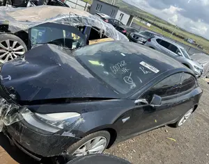 TESLA Model 3 2020 0.1 - 6