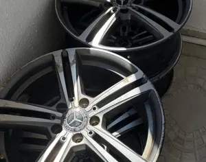 R18 MERCEDES-BENZ GLC 300 2020 - 3