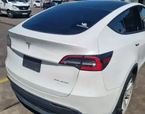 TESLA Model Y 2021 0.1