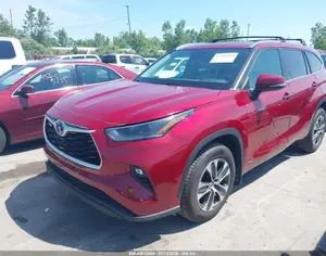 TOYOTA Highlander 2023 2.5 - 2