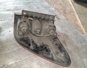 TOYOTA Sequoia 1999-2005 - 2