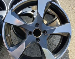R17 TOYOTA Yaris 2013-2026 - 5