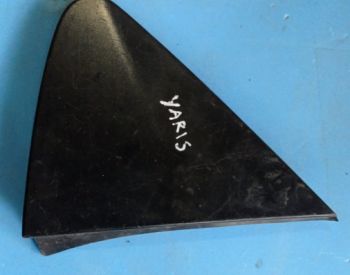 TOYOTA Yaris 2005-2008