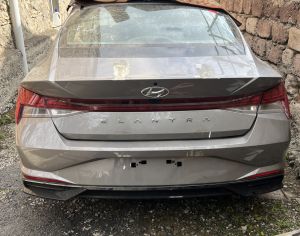 HYUNDAI Elantra 2021 2.0 - 9