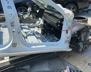 TESLA Model 3 2023 0.1 - 3