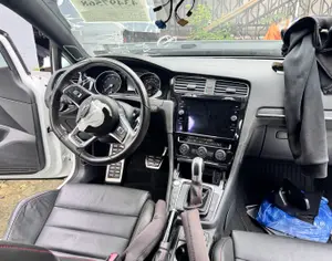 VOLKSWAGEN Golf 2019 2.0 - 4