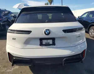 BMW IX 2021 0.1