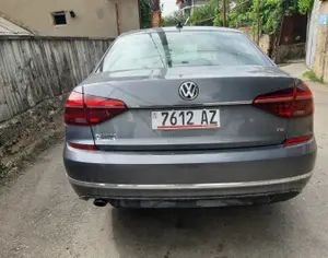 VOLKSWAGEN Passat 2016-2018 - 1