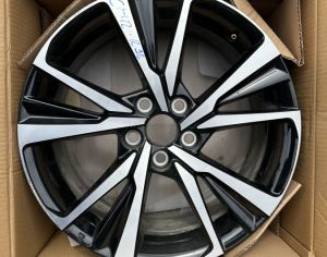 R18 TOYOTA CHR 2018-2025 - 1