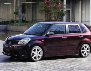 MAZDA Verisa 2001-2006 - 2