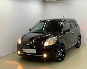 MAZDA Verisa 2005 1.5 - 3