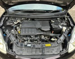 MAZDA Verisa 2001-2006 - 2