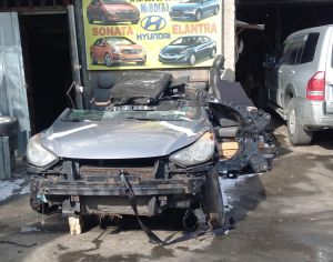 HYUNDAI Elantra 2012 1.8 - 6