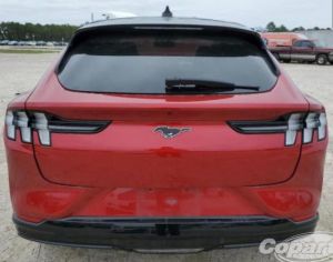 FORD Mustang Mach-E 2023 1.0 - 10