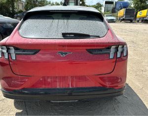 FORD Mustang Mach-E 2023 1.0 - 7