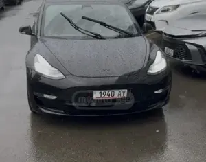 TESLA Model 3 2021 6.4 - 1