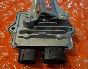 TOYOTA Camry   fuel pump control computer. - 3