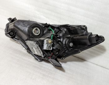 TOYOTA Prius V 2011-2014 - 5