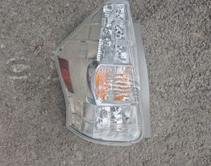TOYOTA Prius V 2011-2014 - 1