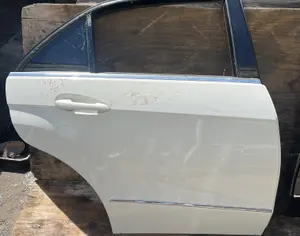 MERCEDES-BENZ E 300 2009-2012 - 3