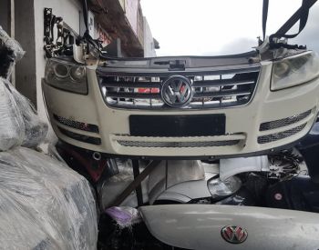 VOLKSWAGEN Touareg 2005 5.0 - 7