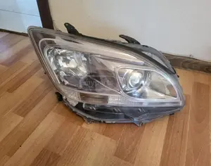 TOYOTA Mark X Zio 2008-2013 - 1