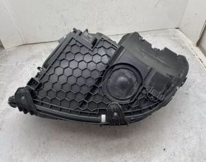 MERCEDES-BENZ C 300 2023-2026 - 2