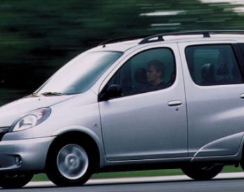 TOYOTA Fun Cargo 1999-2005 - 1