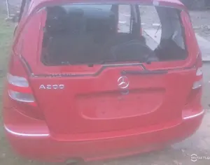 MERCEDES-BENZ A 200 2005-2012