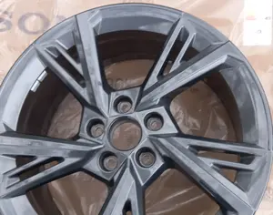 R18 AUDI Q3 2014-2026