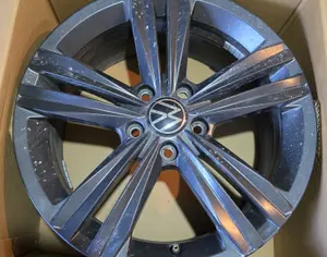 R17 VOLKSWAGEN Jetta 2022-2025 - 1