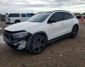 MERCEDES-BENZ GLA 250 2021-2023