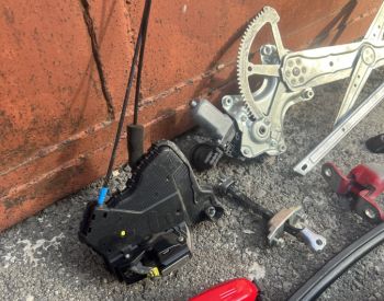 TOYOTA Prius C 2012-2018 - 2