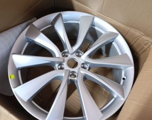 R21 TESLA Model 3 2017-2023 - 1