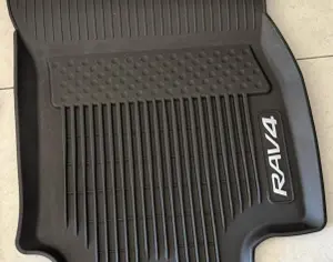 TOYOTA RAV 4 2019-2025 - 4